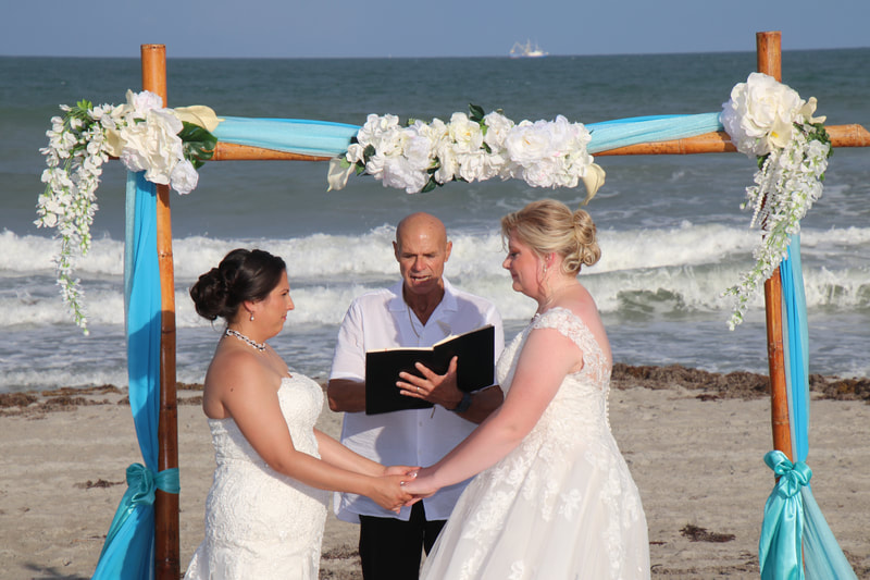 beach wedding decorations, cocoa beach weddings, elope cocoa beach, cocoa beach florist, surfside wedding chapel, cocoa beach officiant, Florida beach weddings, 